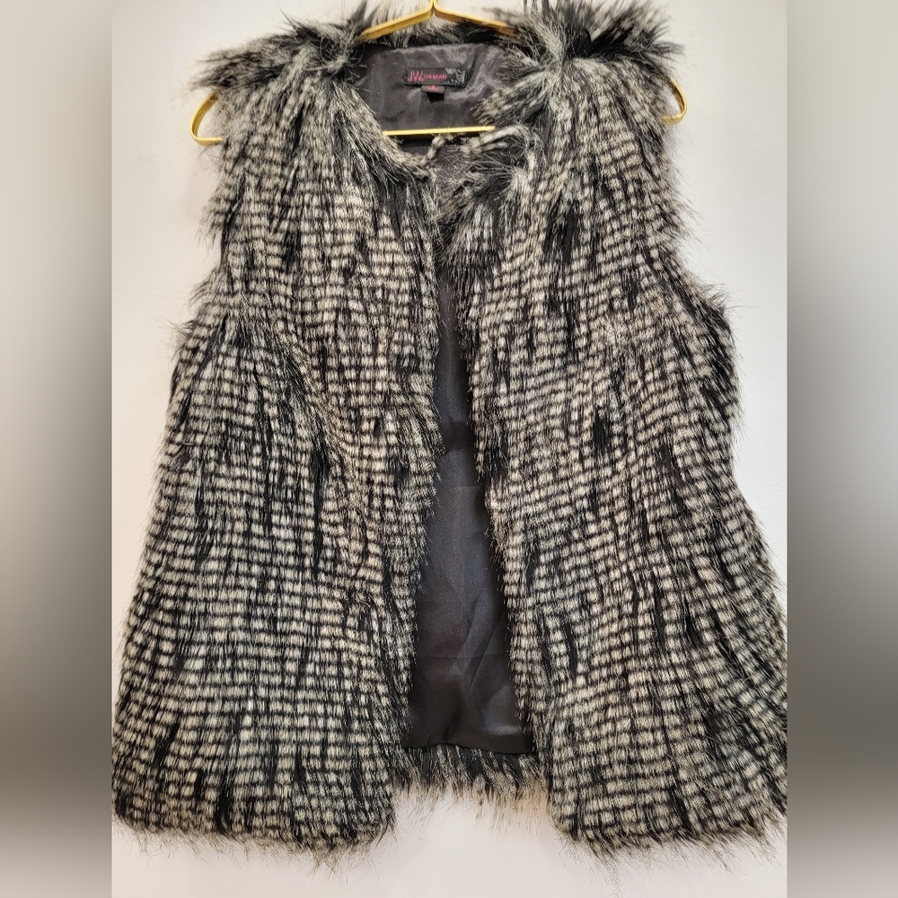 JW faux fur ladies short jacket size S